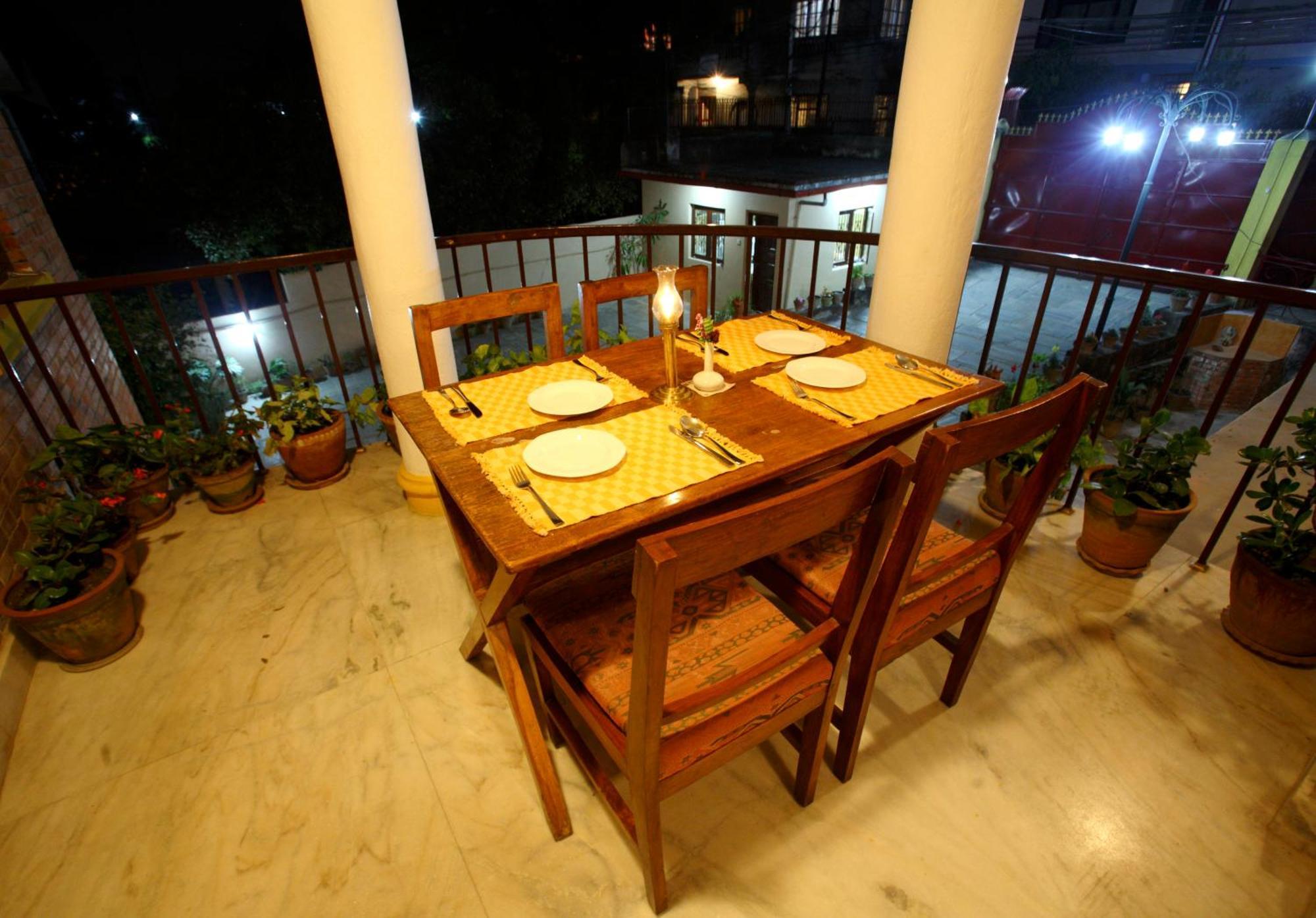 Royal Astoria Hotel Kathmandu Exterior foto