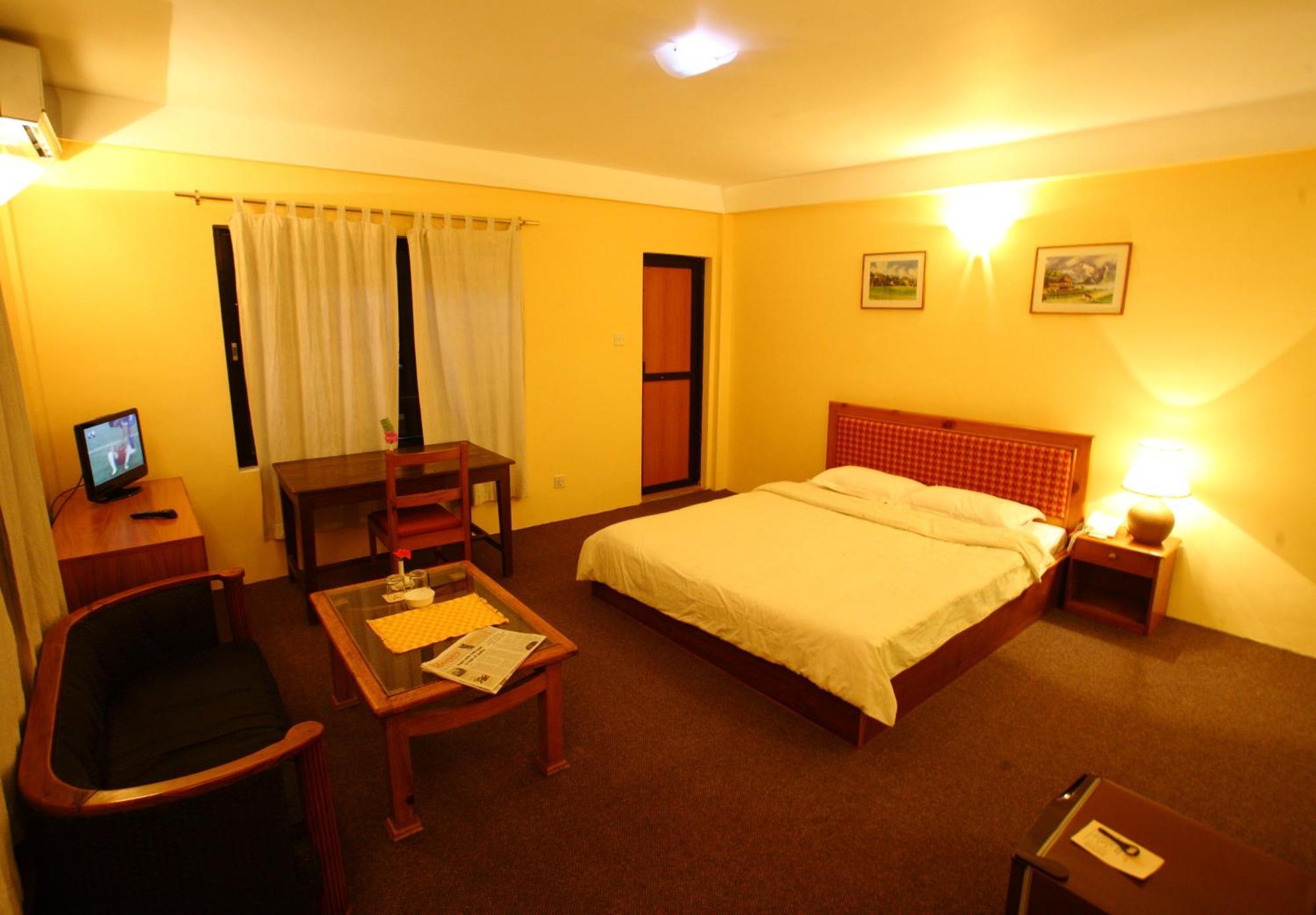 Royal Astoria Hotel Kathmandu Exterior foto