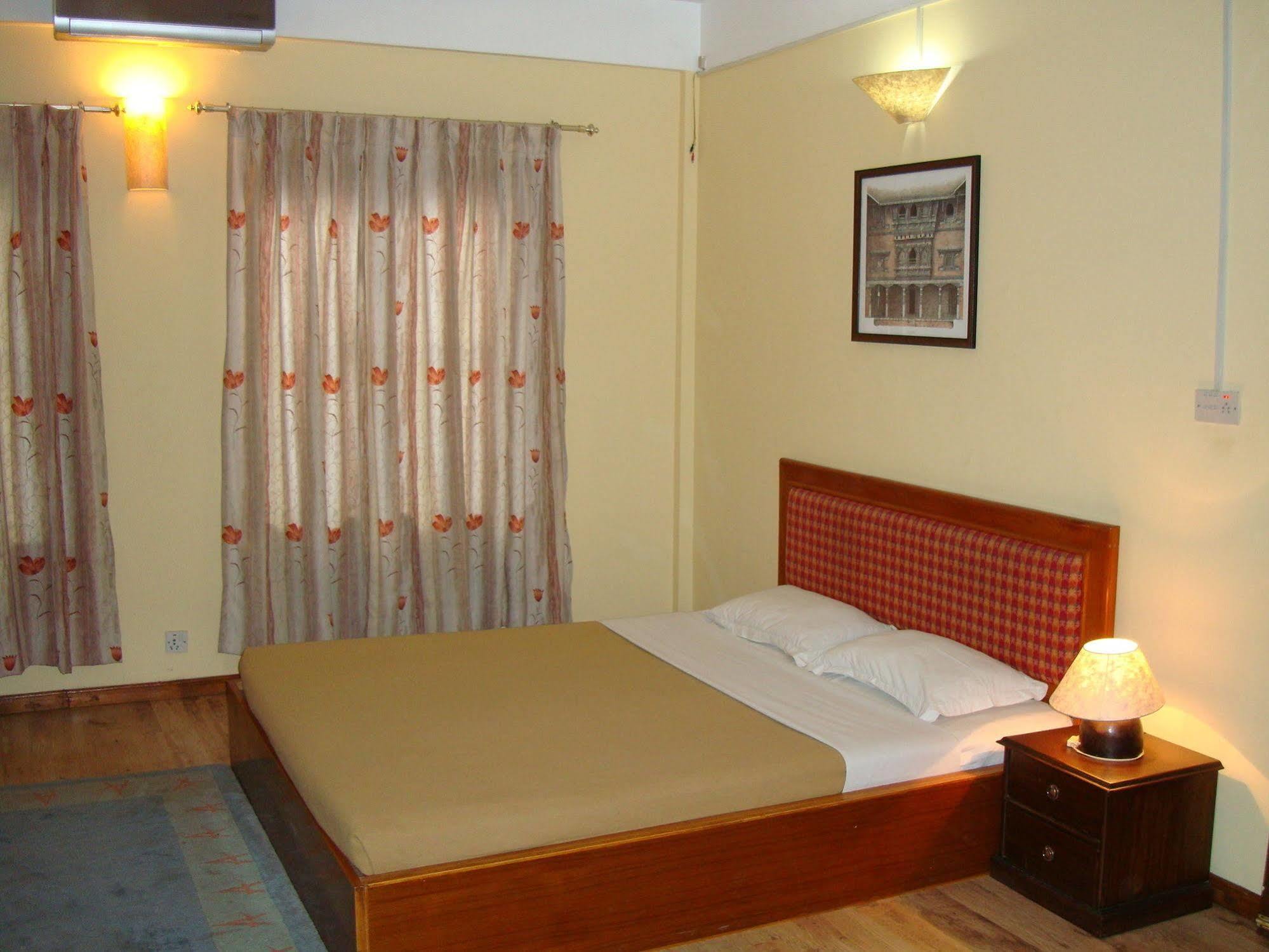 Royal Astoria Hotel Kathmandu Exterior foto